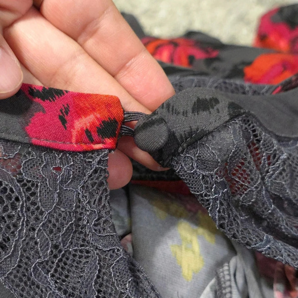 TORRID Studio Knit Lace Inset Short Flutter Sleeve Peplum Top, Dark Floral, 1 1X - Picture 10 of 16